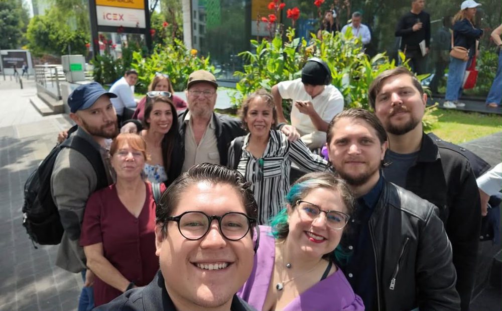 Group of clients at an ICEX event outside the Embassy of Spain
